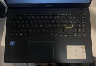 Portátil Asus E510M - ¡Como nuevo!