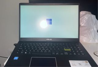 Portátil Asus E510M - ¡Como nuevo!