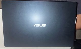 Portátil Asus E510M - ¡Como nuevo!