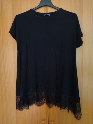 Camiseta negra encaje