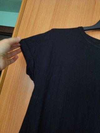 Camiseta negra encaje