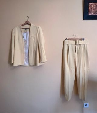 Traje Zara amarillo pastel - XL