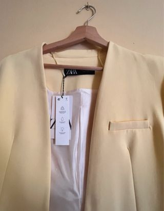 Traje Zara amarillo pastel - XL