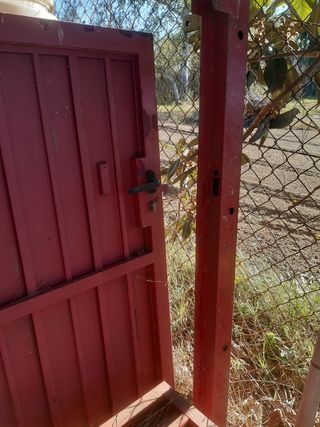 Puerta corredera y vallas fachada 