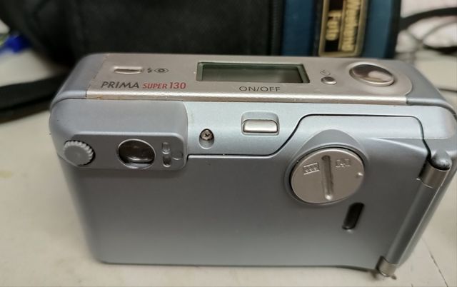 Canon Prima Super 130 - Fotocamera grigia