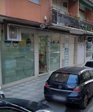 Alquiler local comercial.