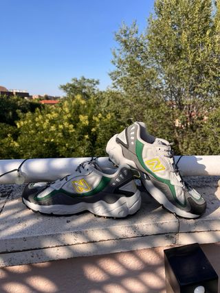 Zapatillas New Balance 703 - Gris/Verde