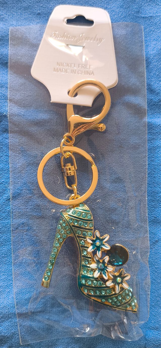 2 llaveros zapato tacón y brillantes imitación