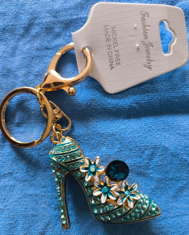 2 llaveros zapato tacón y brillantes imitación