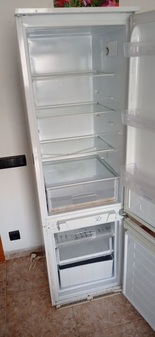 Nevera combi blanca