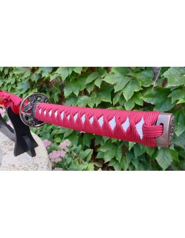 Katana: Acero al carbono, vaina roja