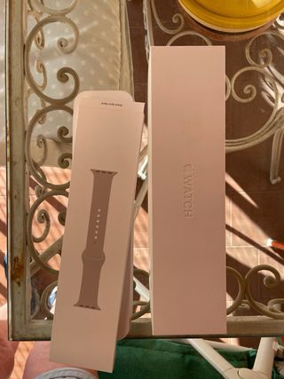 Caja completa de Apple Watch 4 más media correa