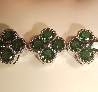 Pulsera de tréboles con circonitas verdes