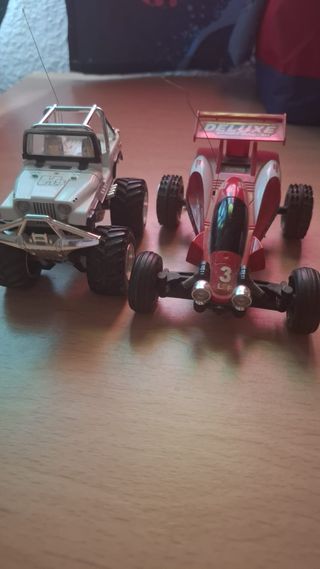 2 coches teledirigidos vintage