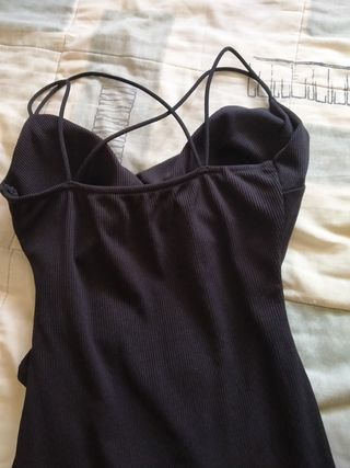 Vestido negro ajustado de Zara