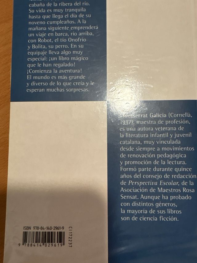 Mima, Robot y el Libro mágico