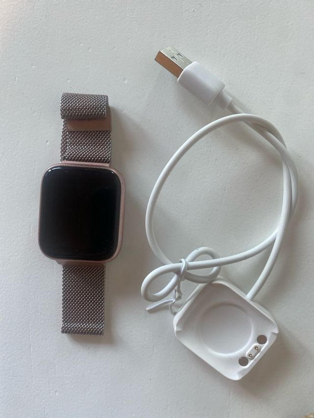 Smartwatch in oro rosa