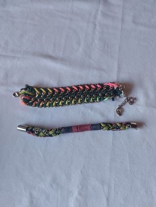 Pulseras multicolor trenzadas