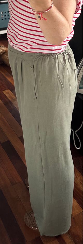 Pantalones anchos verde oliva