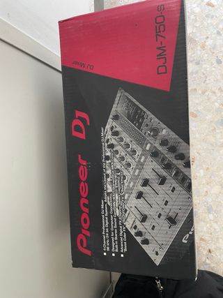 Mesa mezclas Pioneer DJM-750 + 2 Technics