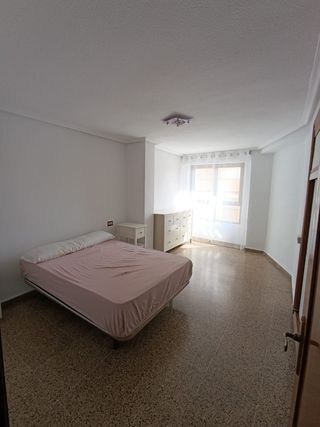 Piso amplio en Elda - 145m²
