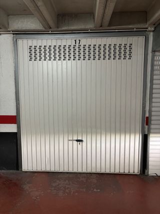 Puerta garaje metalica blanca