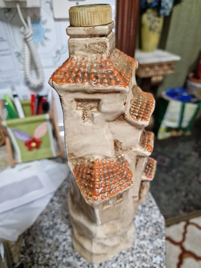 Bottiglia souvenir in ceramica Cuenca