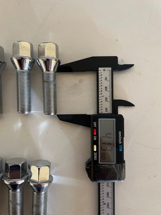 Tornillos/Pernos para separador BMW serie F (LEER)