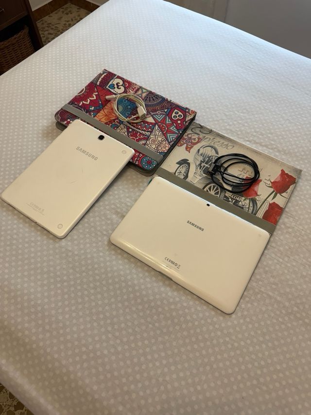 2 Tablets Samsung blancas