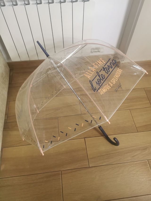 Paraguas transparente