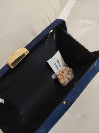 Cartera de mano azul marino 