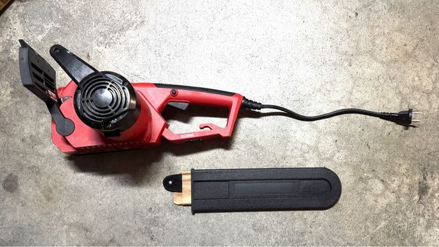 Motosierra Hurricane 1800W. Muy poco uso