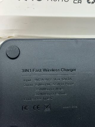Cargador inalámbrico CAVN 3 en 1.NUEVO