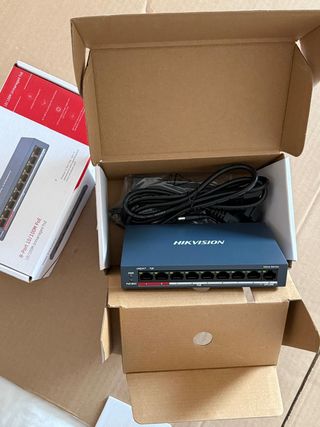 Switch PoE Hikvision 8 puertos