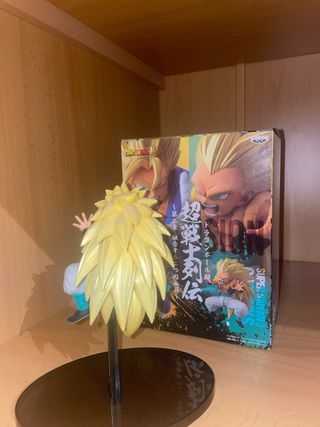 Figura Gotenks Super Saiyan - Dragon Ball