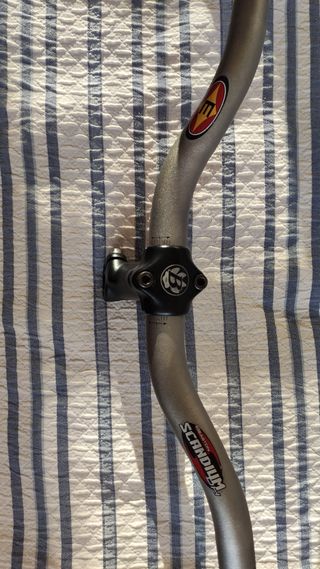 Manillar de paseo Bontrager con potencia