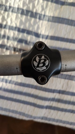 Manillar de paseo Bontrager con potencia