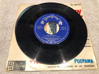 Canta Hayley Mills "Tú a Boston y yo a California"