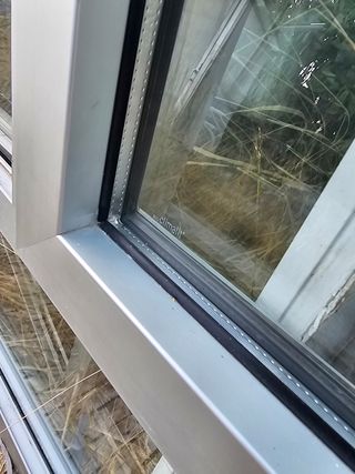 Ventana aluminio gris climalit