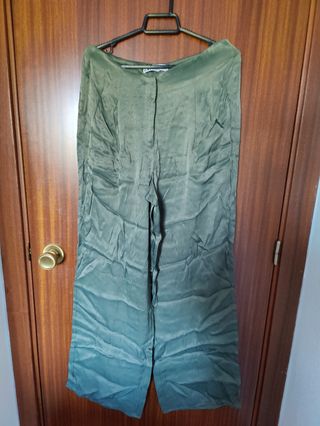 Pantalones Palazzo amplios. 