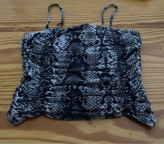 Blusa serpiente gris-negro