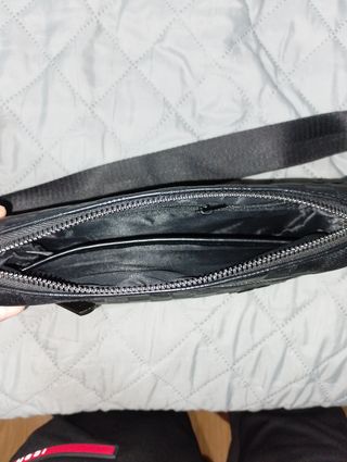 Bandolera Louis Vuitton negra