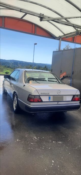 Mercedes-Benz Clase E 1993