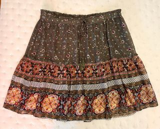 Falda acampanada XXL Vero moda. Moda Boho.