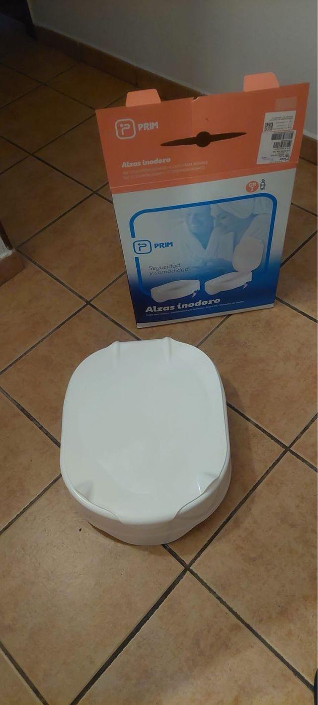 Alza inodoro PRIM con tapa