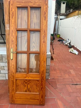 Puertas madera maciza