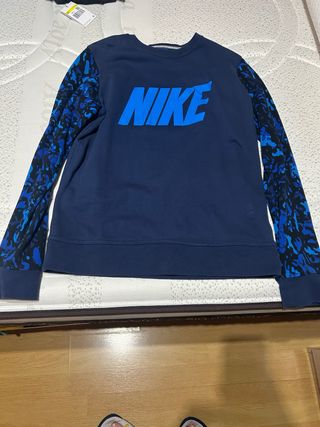 Sudadera Nike azul y negra