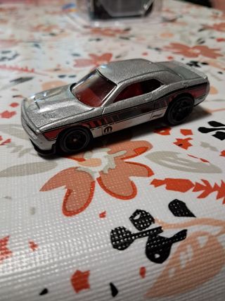 Hot Wheels Dodge Challenger SRT