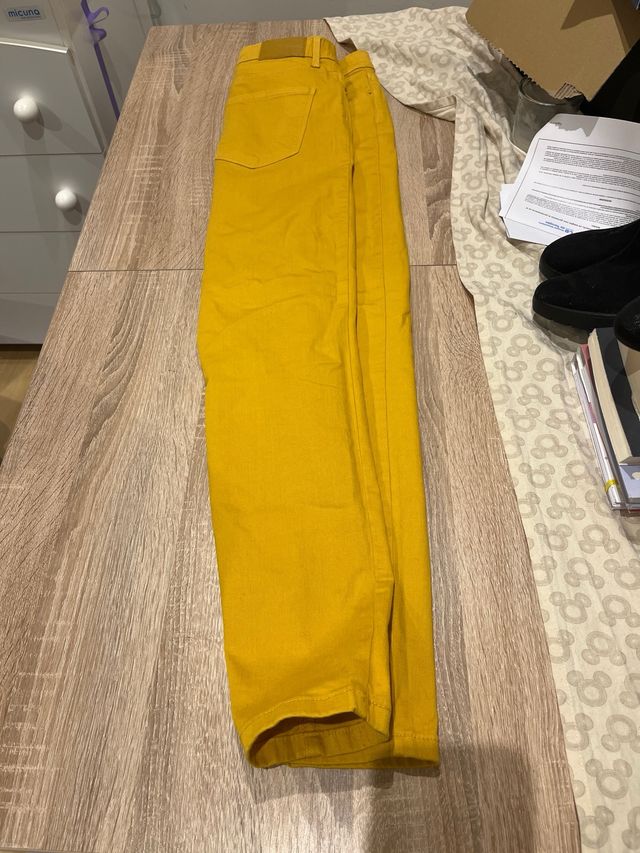 Vaqueros mostazas talla L