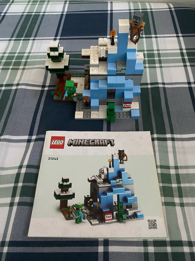 Lego Minecraft: La Cabaña de Nieve